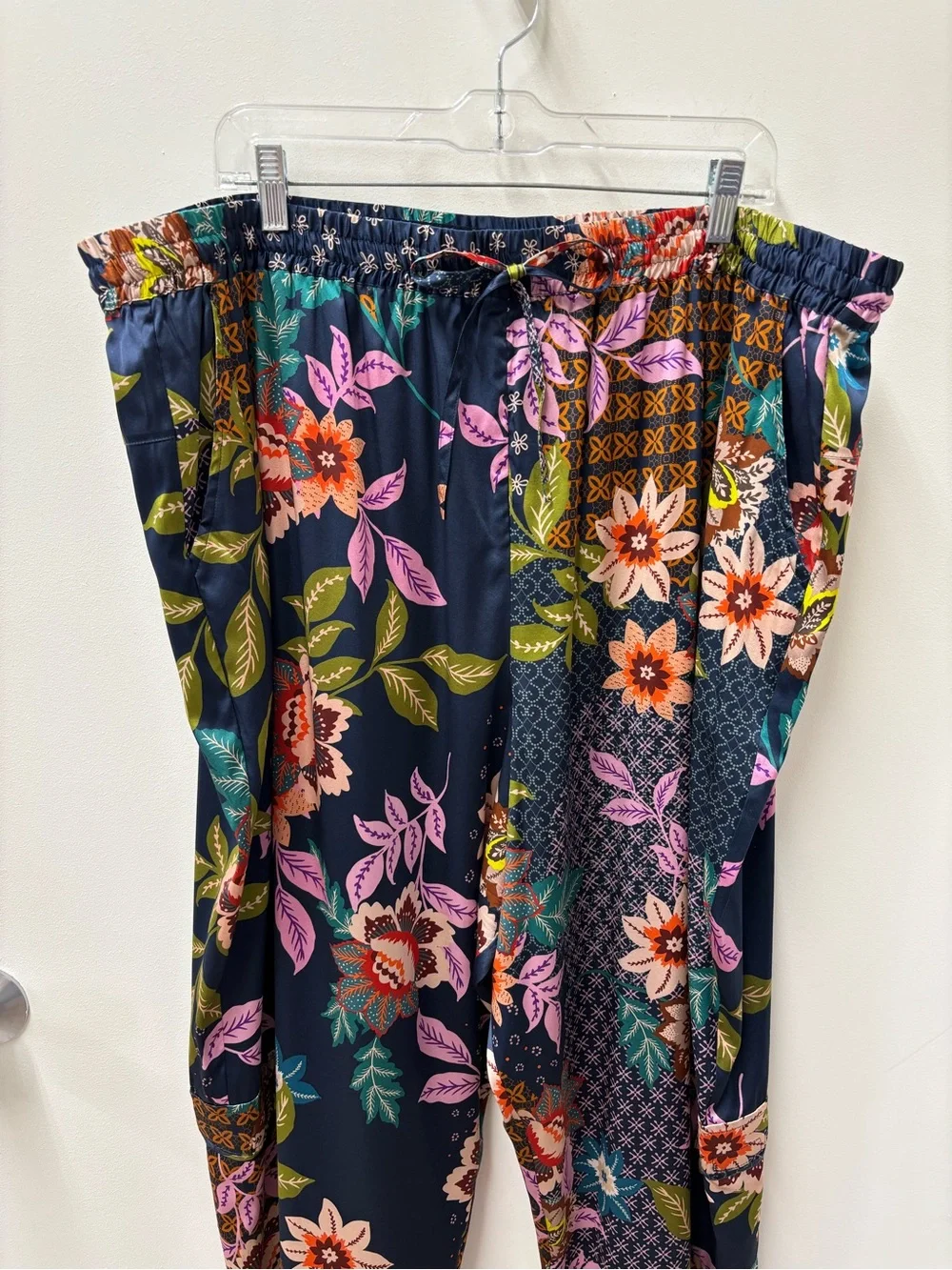 Johnny Was Delfino Kelly Navy Floral Wide-Leg Pants